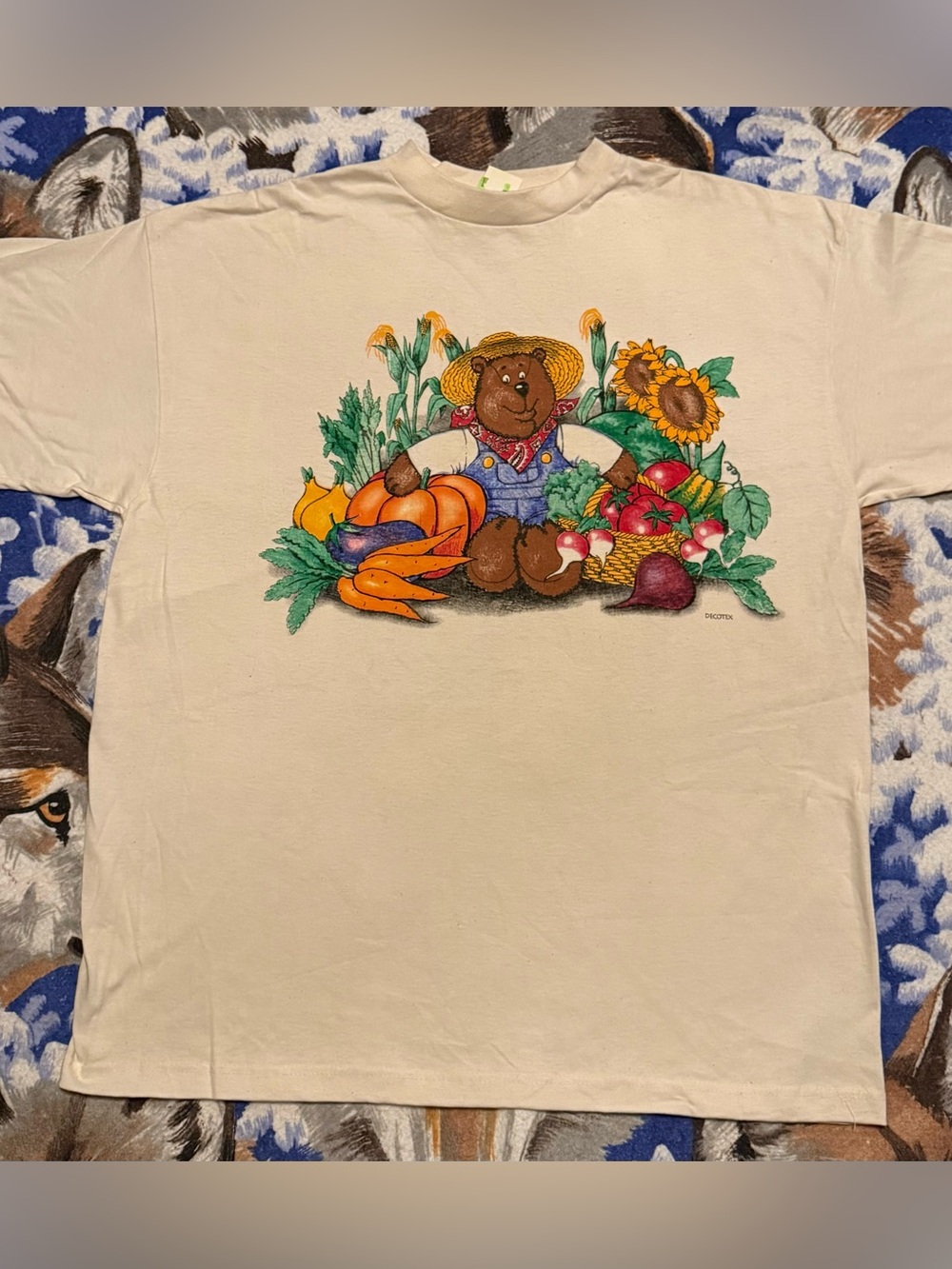 Cream Bear Graphic Short-Sleeve Tee